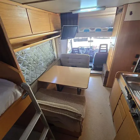 Turne Vintage Agency Camping